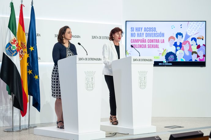 La secretaria general de Igualdad, Ara Sánchez Vera, y la directora del IMEX, Beatriz Arjona, presentan guías de prevención de violencia sexual