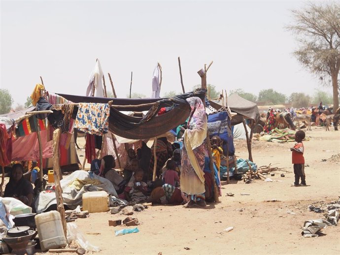 Familias sudanesas refugiadas en Chad.