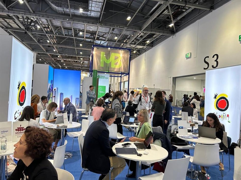 Alicante promociona la ciudad como destino de turismo de congresos y eventos en una feria en Londres