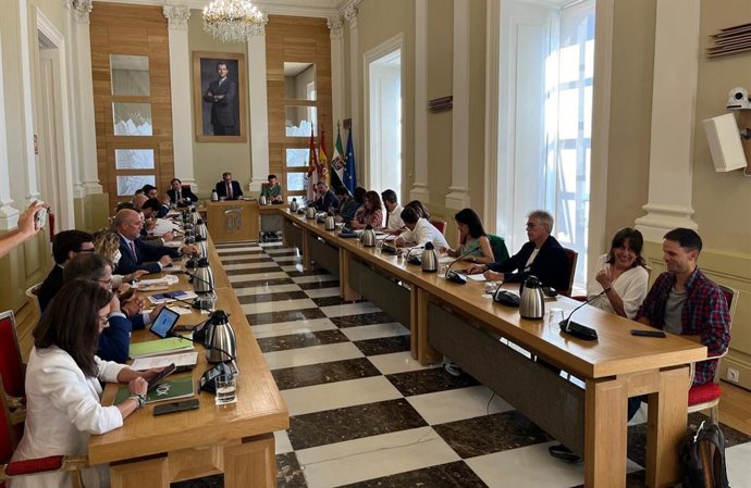 Pleno del Ayuntamiento de Cáceres del mes de junio