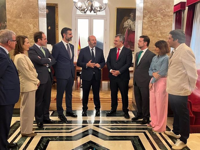 El consejero de Medio Ambiente, Universidades, Investigación y Mar Menor, Juan María Vázquez, en el acto celebrado en el salón de los Pasos Perdidos del Senado, en Madrid, a propósito del programa europeo 'LynxConnect'