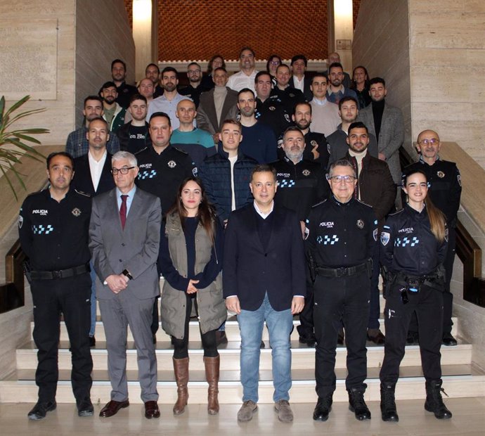 Acto de bienvenida a los nuevos policías locales en Albacete.