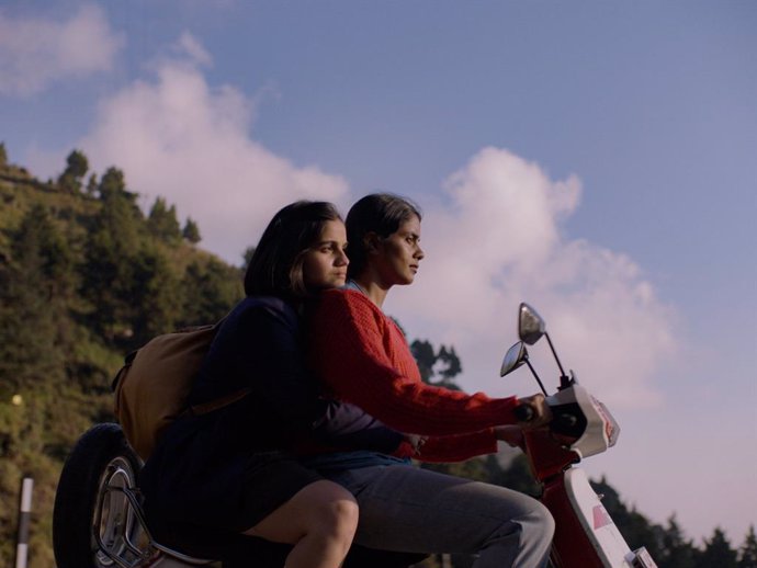 El Festival Internacional de Cine de València–Cinema Jove viajará mañana viernes a la India para adentrar al público en ‘Girls Will Be Girls’, una historia iniciática que explora las primeras experiencias de una adolescente.