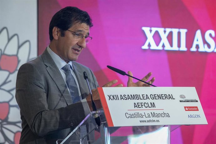 El vicepresidente segundo del Gobierno de Castilla- La Mancha, José Manuel Caballero, ha participado en la clausura de la Asamblea General de la Asociación de la Empresa Familiar de Castilla-La Mancha