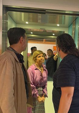 Isabel Paredes en el CEIP Juan Carlos Aragón en Cádiz.