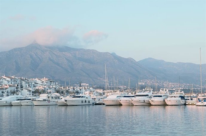 Archivo - Puerto Banús, puerto deportivo de Marbella (Málaga).
