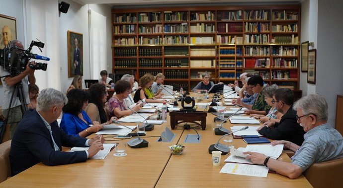 Archivo - Arxiu - Imatge d'arxiu d'un ple del Consell Valenci de Cultura