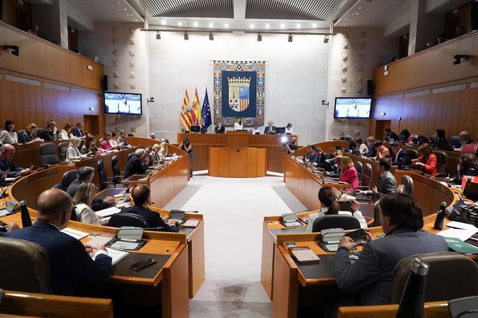 Sesión plenaria de las Cortes de Aragón.