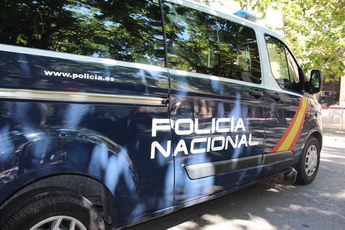 Archivo - Vehículo de la Policía Nacional