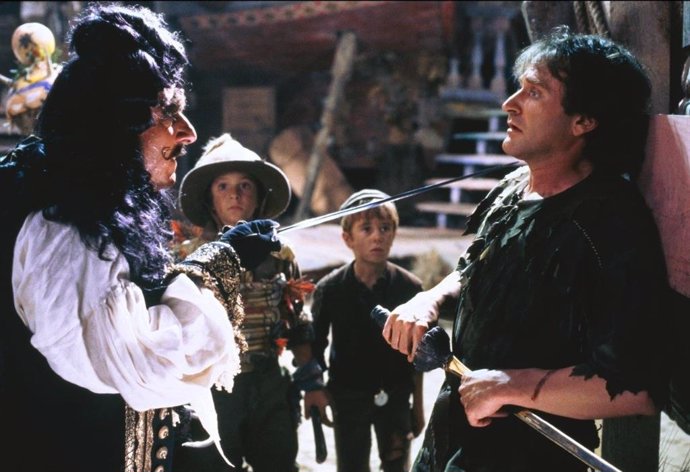 Hook, con Robin Williams y Dustin Hoffman en los papeles protagonistas, arranca el 4 de julio el ciclo Fancine de Verano, que también presentará Parque Jurásico, Indiana Jones y la última cruzada, y La guerra de los mundos.