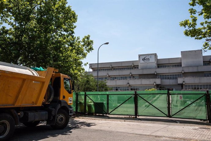 Instalaciones donde se está llevando a cabo la obra en el polígono de La Cantueña, a 5 de junio de 2024, en Fuenlabrada, Madrid (España). 