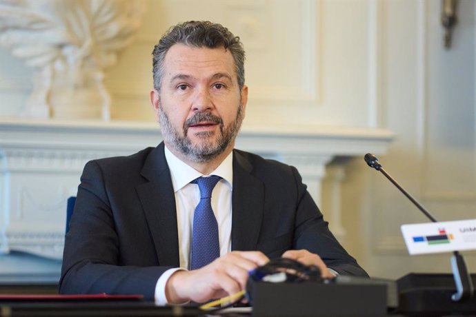 El presidente de la CNMV, Rodrigo Buenaventura, interviene durante la quinta jornada de los Cursos de Verano de 2024 de la UIMP, en el hall del Palacio de la Magdalena, a 21 de junio de 2024, en Santander, Cantabria (España). La Universidad Internacional 