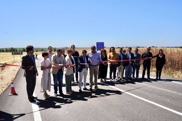 La Diputación de Badajoz mejora la conexión con Portugal con el refuerzo de la carretera BA-020 hasta Campomayor