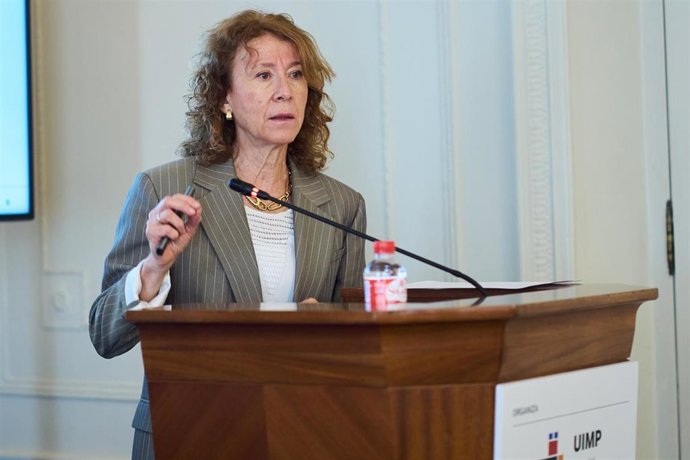 La subgobernadora del Banco de España, Margarita Delgado, interviene durante la quinta jornada de los Cursos de Verano de 2024 de la UIMP, este viernes.