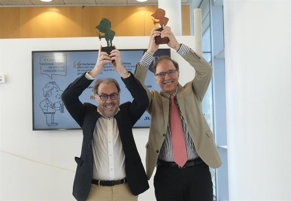 Ricardo Martínez (Ricardo) y Ernesto García del Castillo (Neto) han recibido los premios del V Certamen Elgar de Viñetas Periodísticas que conceden la Asociación de la Prensa y la Fundación Manuel Alcántara con la colaboración de Diputación y CaixaBan