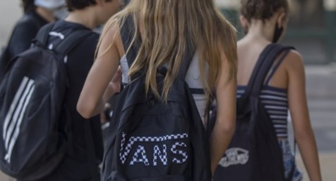 Archivo - Arxiu - Alumnes de Secundària (arxiu)