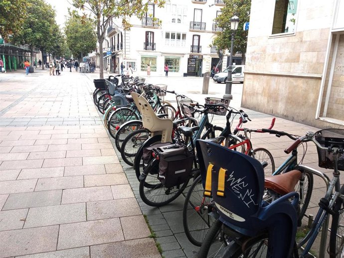 Bicicletas estacionadas en Vitoria