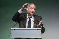 Hereu defiende poner orden en la oferta de pisos turísticos como primer paso para "gobernar los efectos negativos"