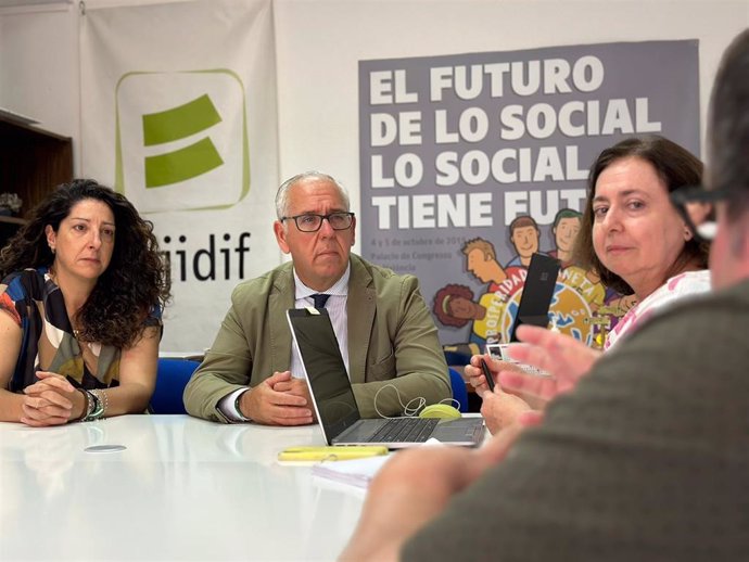 Visita a la unidad de Andalucía Orienta que gestiona Fejidif.