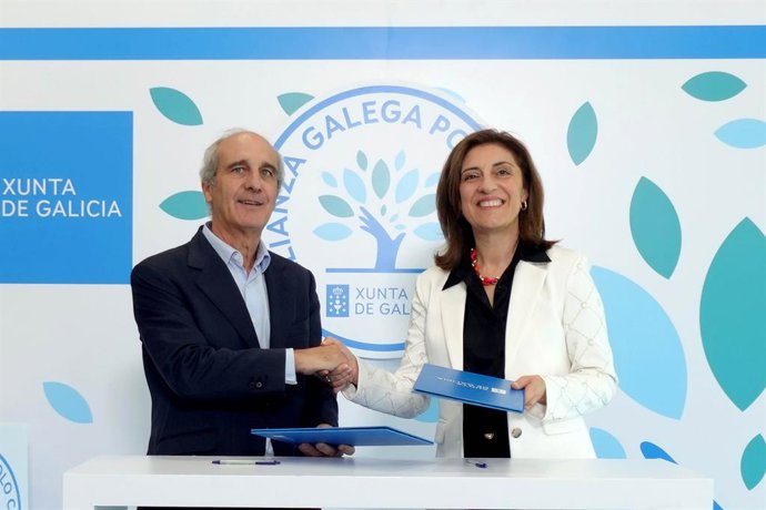 La conselleira de Medio Ambiente, Ángeles Vázquez, visita las instalaciones de Vertex Bioenergy.