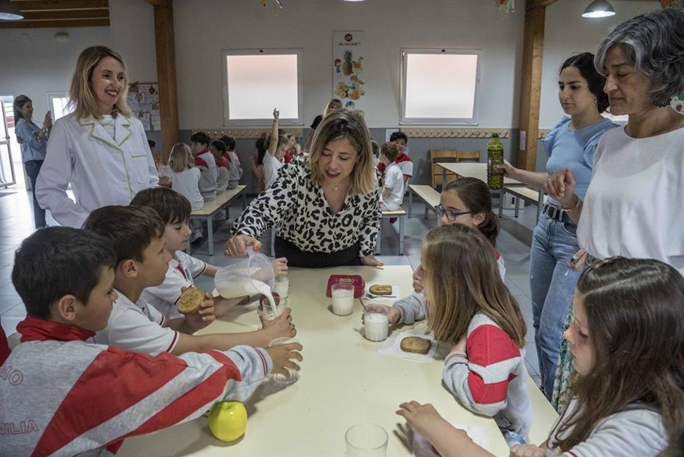 Camargo y el Colegio de Farmacéuticos clausuran las actividades de promoción de la salud en los colegios