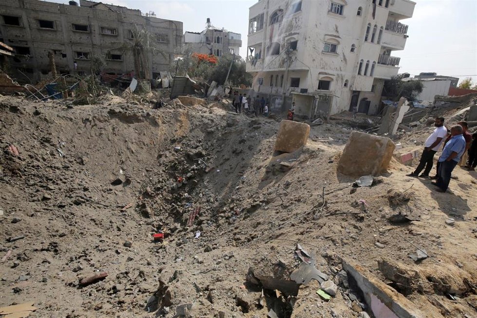 June 3, 2024, Nusairat, Gaza Strip, Palestinian Territory: Palestinians collect remaining belongings from the rubble of destroyed houses after Israeli attacks on the house belonging to the Akl family as an Israeli attack on Nusairat refugee camp in Deir