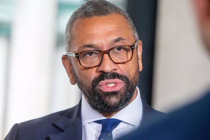 El ministro del Interior de Reino Unido, James Cleverly.