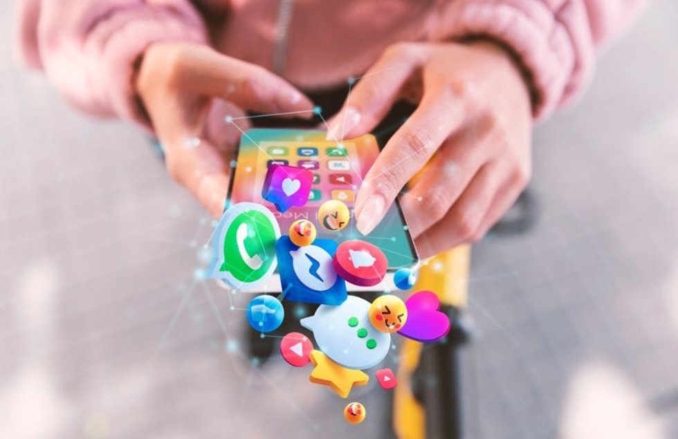 Uso de redes sociales y teléfono móvil.