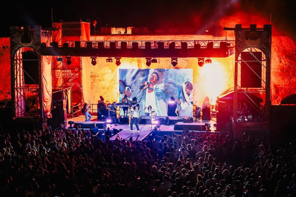 El rapero estadounidense Macklemore deslumbró al público en Marenostrum Fuengirola.