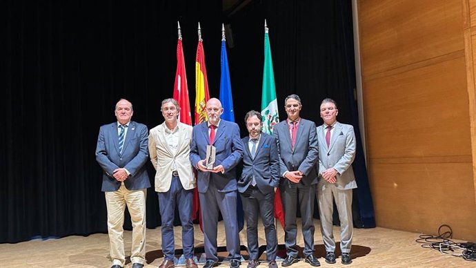 El Ayuntamiento de Valladolid recibe la 'Escoba de Platino'