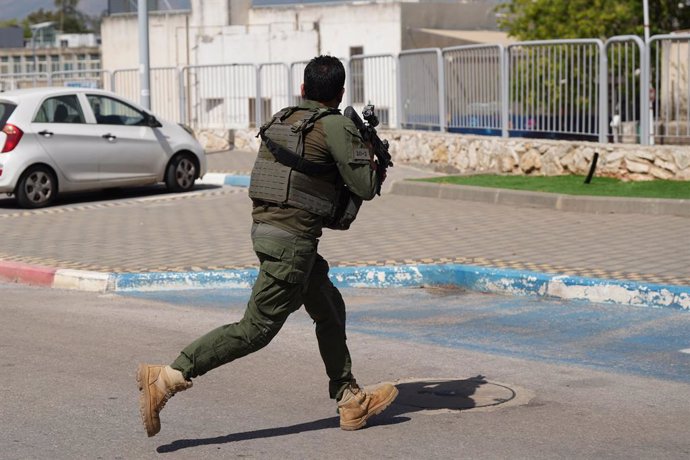 KIRYAT SHMONA (ISRAEL), June 18, 2024  -- An Israeli reserve soldier takes part in a military drill in Kiryat Shmona, northern Israel, on June 18, 2024. The Israeli military announced Tuesday that it has approved "operational plans" for an offensive again