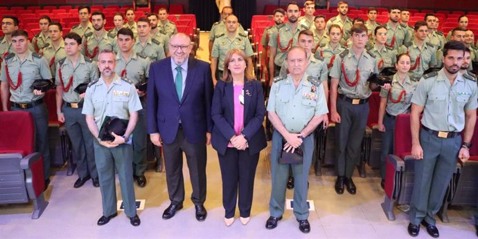 Visita de la Academia de Oficiales de la Guardia Civil a la Comandancia de Córdoba.