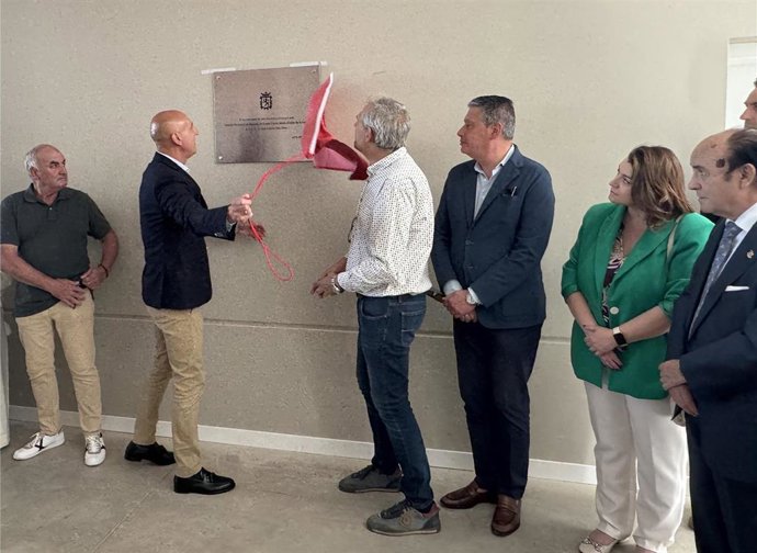 El alcalde de León inaugura el pabellón de Puente Castro tras una inversión de 2,3 millones