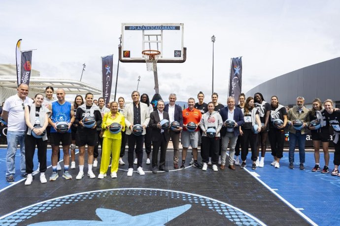 Vigo disfruta con la selección femenina la fiesta del Plaza 3x3 CaixaBank