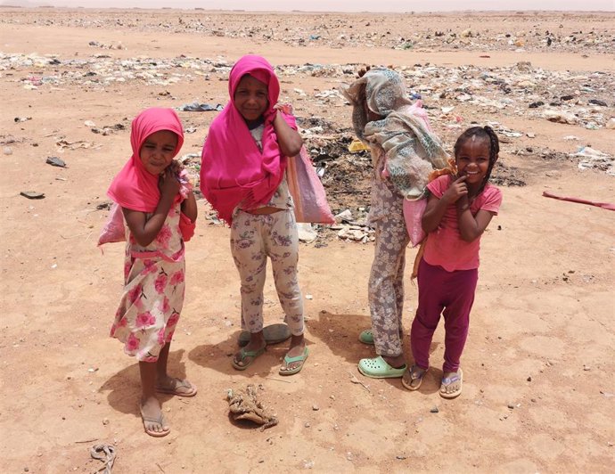 Imagen de archivo de niños sudaneses desplazados desde Omdurman (Sudan) 