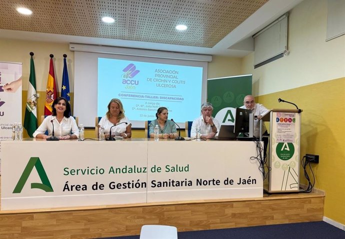 Jornada de la Asociación Provincial de Crohn y Colitis Ulcerosa celebrada en el Hospital San Agustín de Linares (Jaén).