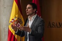 Juan Lobato anuncia un posible recurso administrativo a la concesión de la Medalla a Milei