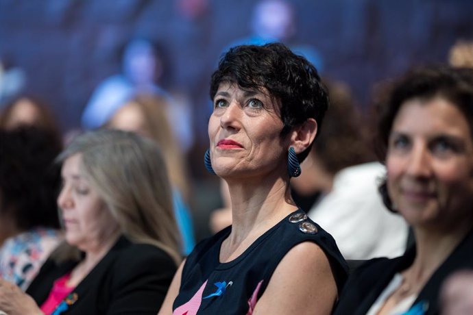 La ministra de Inclusión, Seguridad Social y Migraciones, Elma Saiz, durante la inauguración del acto de ACNUR por el Día Mundial de las Personas Refugiadas, en el Auditorio de CaixaForum, a 20 de junio de 2024, en Madrid (España). El Día Mundial del Refu