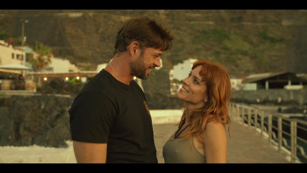 William Levy y Maggie Civantos ruedan en Tenerife Bajo un volcán