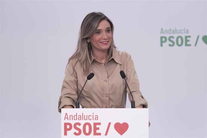 La portavoz de la Ejecutiva Regional del PSOE de Andalucía, María Márquez, este lunes en rueda de prensa.