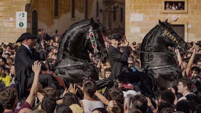 Jinetes con sus caballos durante las fiestas de Sant Joan de Ciutadella de Menorca 2024.