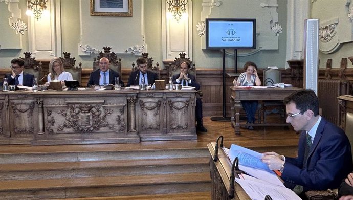 Pleno municipal en el Ayuntamiento de Valladolid.