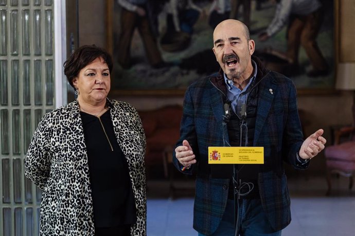 Archivo - El vicesecretario general de Política Sindical de UGT, Fernando Luján, ofrece una rueda de prensa tras la reunión con los agentes sociales para comunicarles el importe del SMI de 2024, a 12 de enero de 2024, en Madrid (España). El Ministerio de 