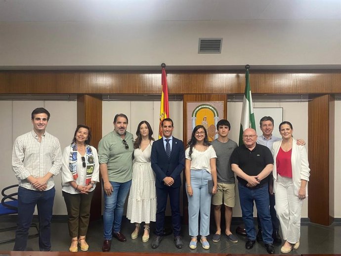Foto de familia con los premiados