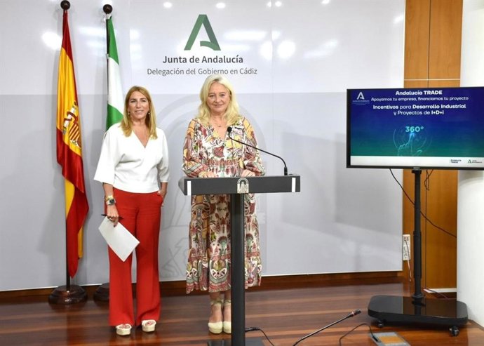 La delegada del Gobierno de la Junta de Andalucía en Cádiz, Mercedes Colombo, y la delegada territorial de de Economía, Hacienda y Fondos Europeos, Inmaculada Olivero, presentan incentivos de Andalucía Trade.