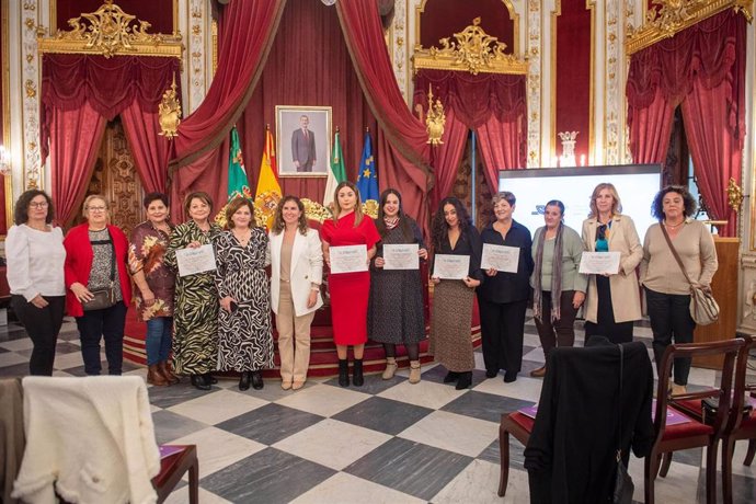 Archivo - Entrega de premios de la edición anterior del concurso de buenas prácticas en feminismo rural de la Diputación de Cádiz.