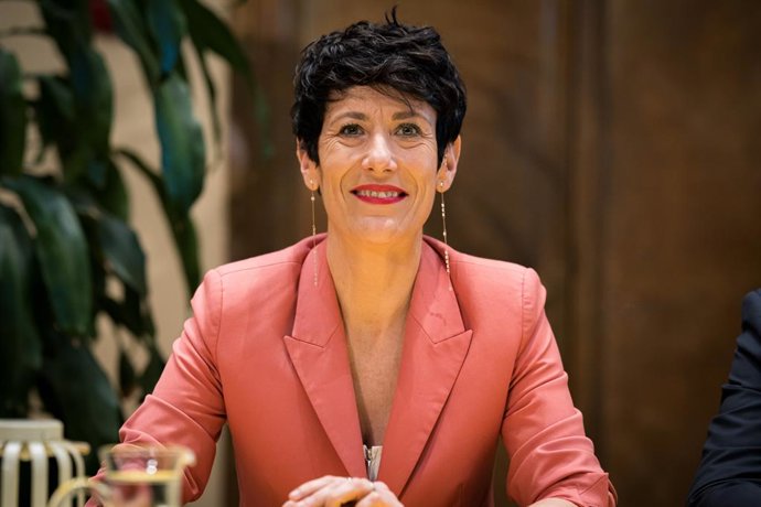 La ministra de Inclusión, Seguridad Social y Migraciones, Elma Saiz, durante la firma de un Protocolo General de Actuaciones entre el Ministerio de Inclusión e IKEA Ibérica, en la sede del ministerio, a 10 de junio de 2024, en Madrid (España). El Minister