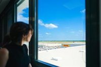 Ayuso expone en Múnich la Agencia Regional de Logística ante su próxima puesta en marcha