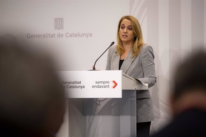 Archivo - La consellera d'Economia i Hisenda de la Generalitat de Catalunya, Natàlia Mas, durante una rueda de prensa, a 18 de diciembre de 2023, en Barcelona, Catalunya (España)