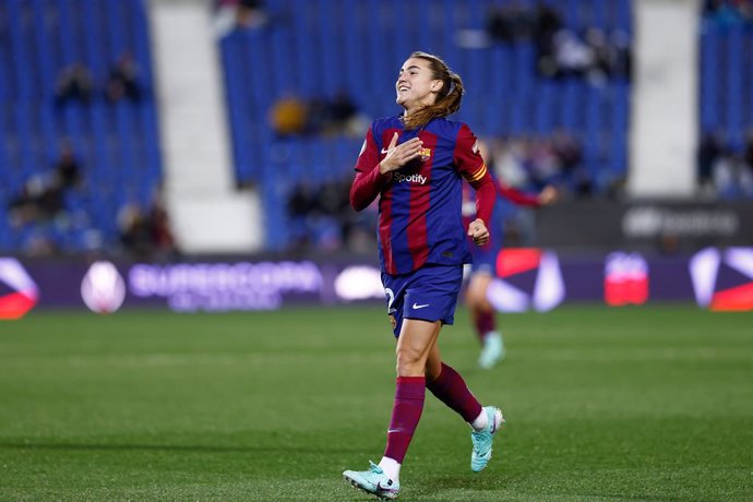 Archivo - Patri Guijarro of FC Barcelona celebrates a goal dimissed by VAR during the Spanish SuperCup 24, Supercopa de Espana, Semi-Final 2, women football match played between FC Barcelona Femenino v Real Madrid Femenino at Estadio de Butarque on Januar